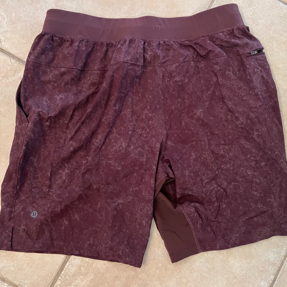 Lululemon The Shorts 9” Size XL Liner Removed. EUC - Picture 2 of 2